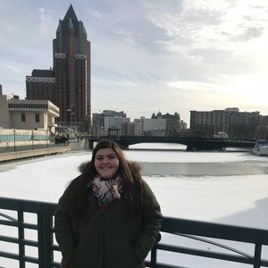 Meet your Posher, Abbie